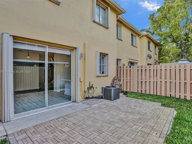 6902 NW 174th Ter # E103, Hialeah FL 33015