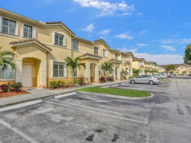 6902 NW 174th Ter # E103, Hialeah FL 33015