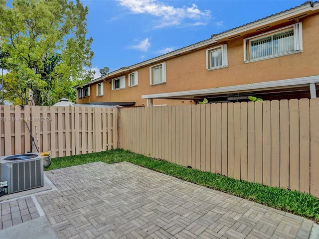 6902 NW 174th Ter # E103, Hialeah FL 33015