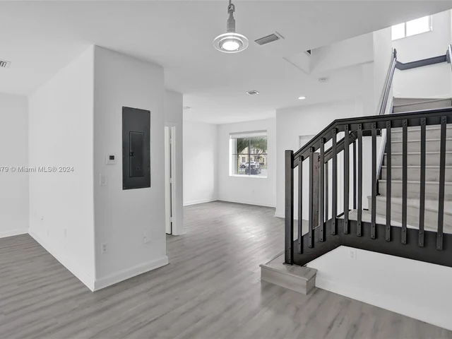 6902 NW 174th Ter # E103, Hialeah FL 33015