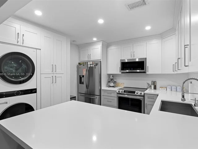 6907 SW 115th Pl # F40, Miami FL 33173