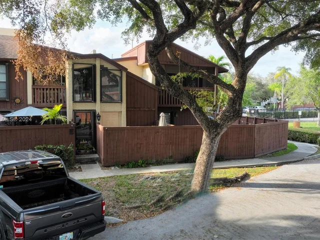 6907 SW 115th Pl # F40, Miami FL 33173