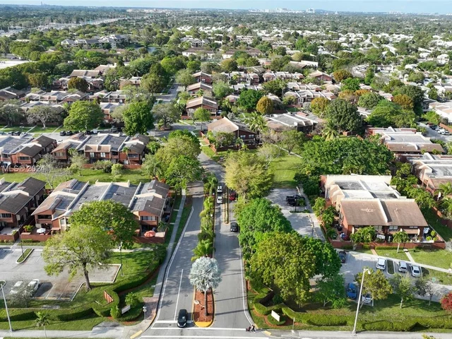 6907 SW 115th Pl # F40, Miami FL 33173