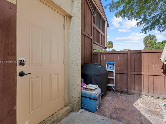 6907 SW 115th Pl # F40, Miami FL 33173