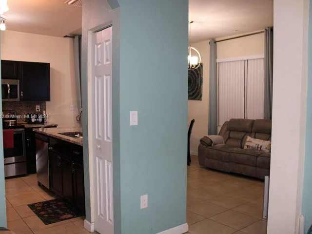 133 SE 28th Ter # 8, Homestead FL 33033