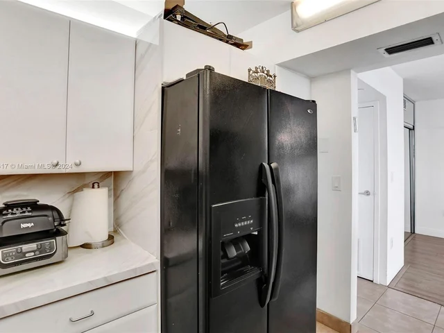 3625 N Country Club Dr # 1404, Aventura FL 33180