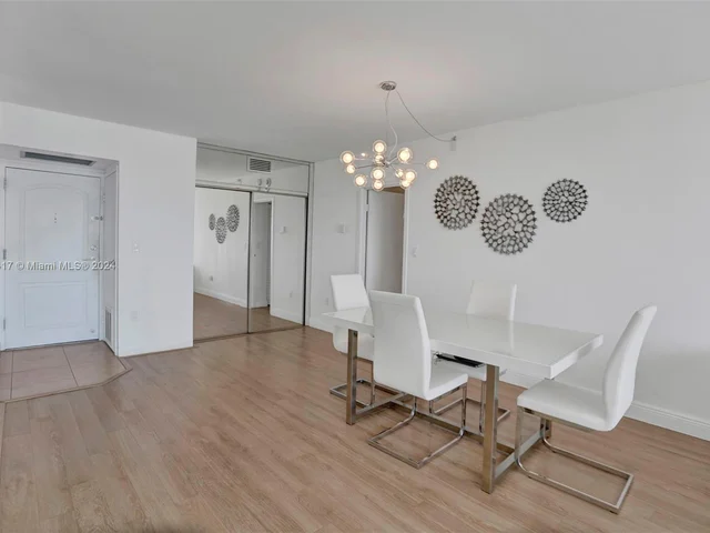 3625 N Country Club Dr # 1404, Aventura FL 33180