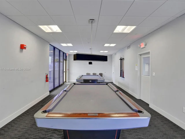 3625 N Country Club Dr # 1404, Aventura FL 33180