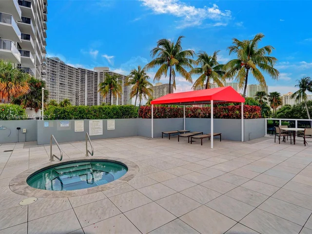 3625 N Country Club Dr # 1404, Aventura FL 33180
