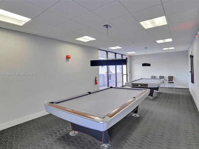 3625 N Country Club Dr # 1404, Aventura FL 33180