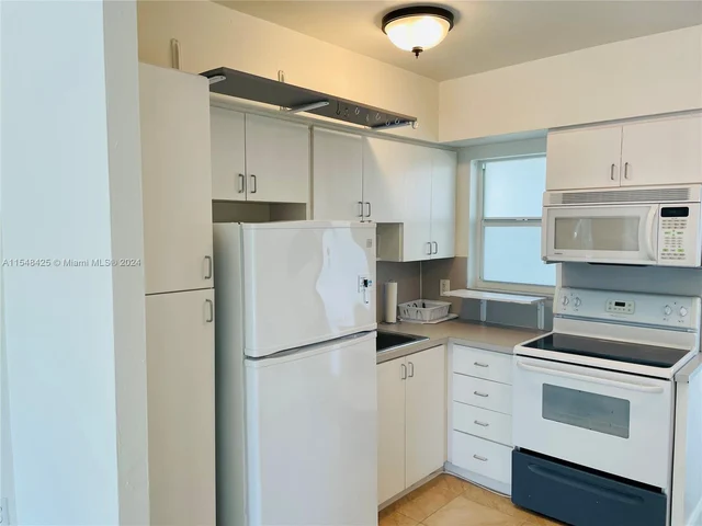 1420 Pennsylvania Ave # 309, Miami Beach FL 33139