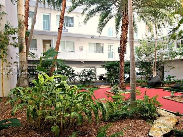 1420 Pennsylvania Ave # 309, Miami Beach FL 33139