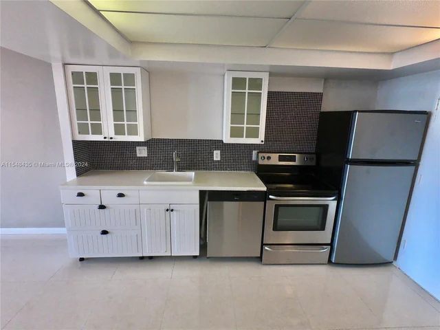 1301 NE Miami Gardens Dr # 202W, Miami FL 33179