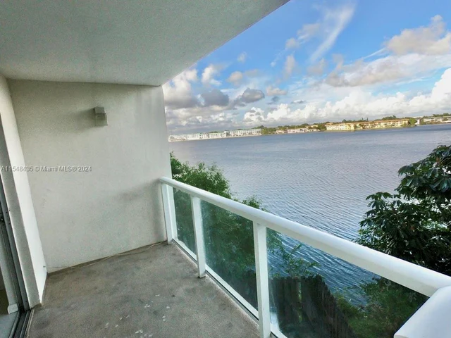 1301 NE Miami Gardens Dr # 202W, Miami FL 33179