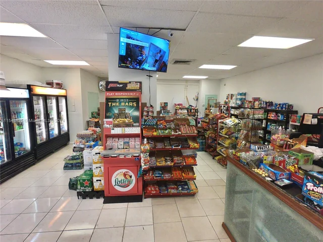 1301 NE Miami Gardens Dr # 202W, Miami FL 33179