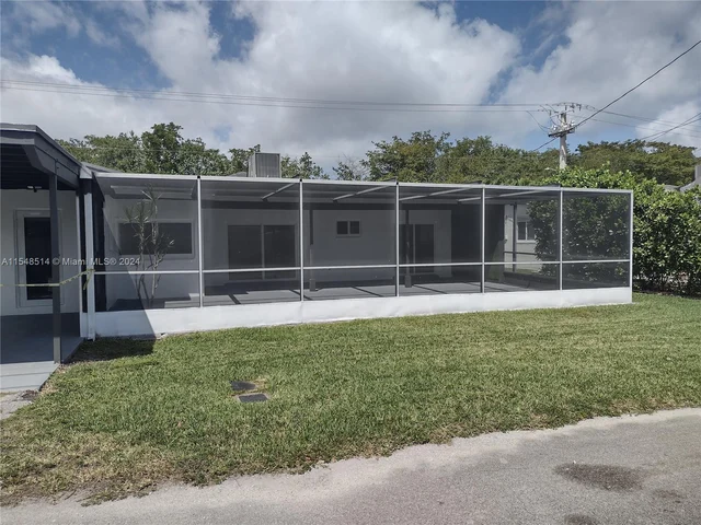 1326 Arthur St, Hollywood FL 33019