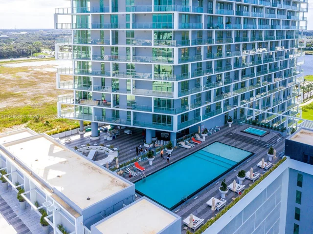 2000 Metropica Way # 2007, Sunrise FL 33323