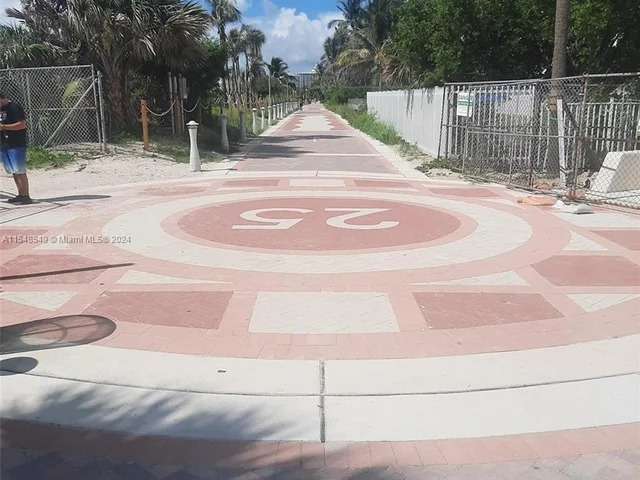 2555 Collins Ave # 307, Miami Beach FL 33140