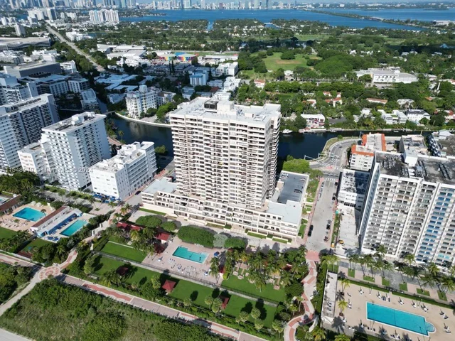 2555 Collins Ave # 307, Miami Beach FL 33140