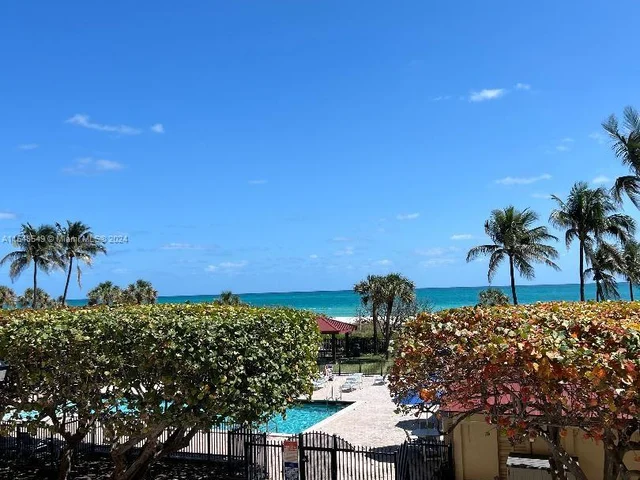 2555 Collins Ave # 307, Miami Beach FL 33140