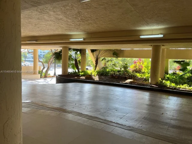 2555 Collins Ave # 307, Miami Beach FL 33140