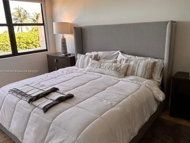 2555 Collins Ave # 307, Miami Beach FL 33140