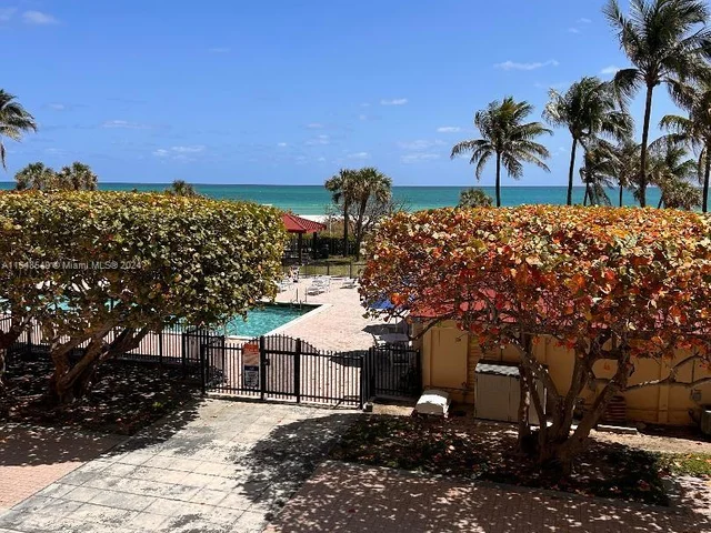 2555 Collins Ave # 307, Miami Beach FL 33140