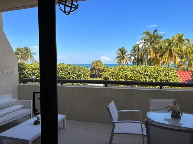 2555 Collins Ave # 307, Miami Beach FL 33140