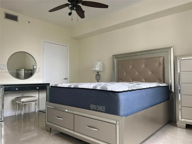 19900 E Country Club Dr # 714, Aventura FL 33180