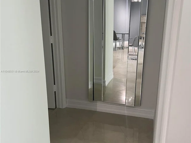 19900 E Country Club Dr # 714, Aventura FL 33180