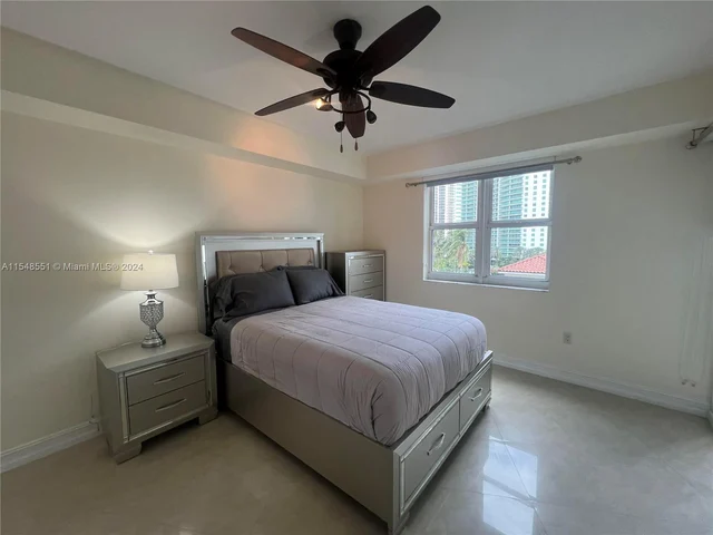 19900 E Country Club Dr # 714, Aventura FL 33180