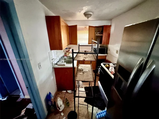 2210 NW 154th St, Miami Gardens FL 33054