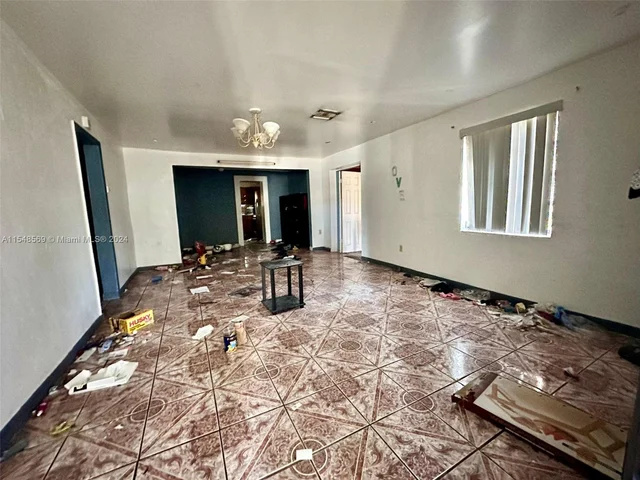 2210 NW 154th St, Miami Gardens FL 33054