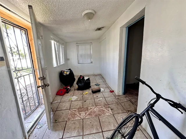 2210 NW 154th St, Miami Gardens FL 33054