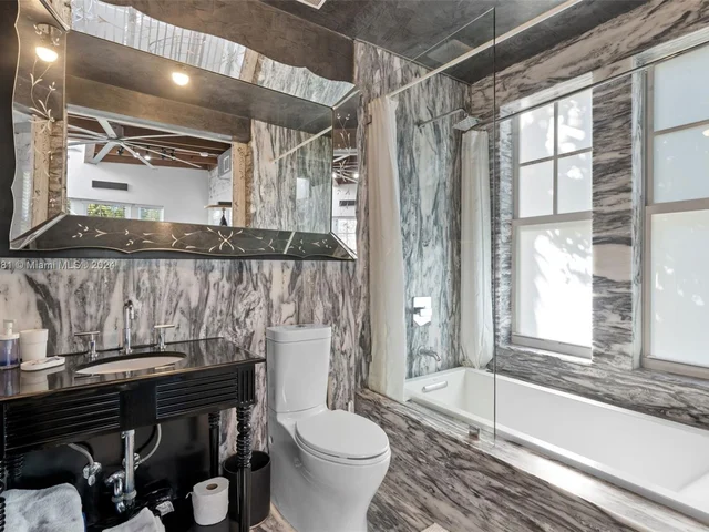 739 2nd St # o, Miami Beach FL 33139