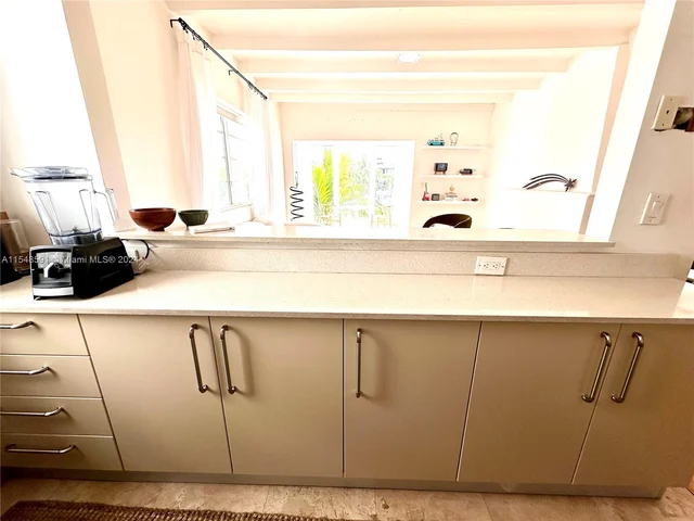 3915 N Meridian Ave # 206, Miami Beach FL 33140