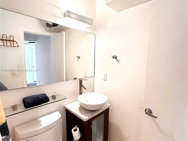 3915 N Meridian Ave # 206, Miami Beach FL 33140