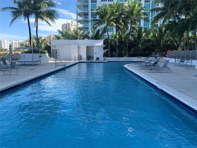 3029 NE 188 St # 612, Aventura FL 33180