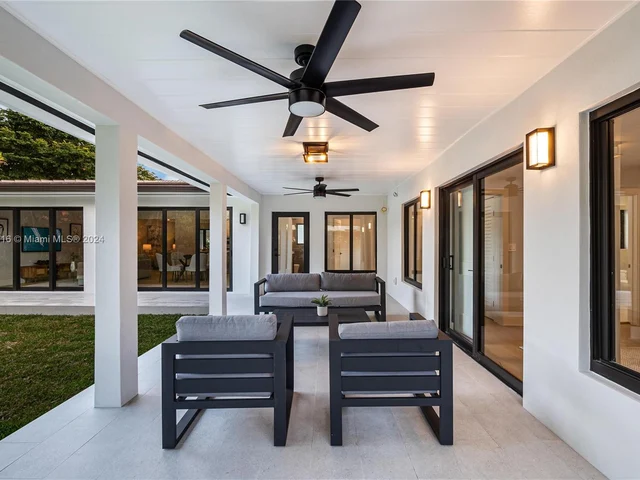 1519 Robbia Ave, Coral Gables FL 33146