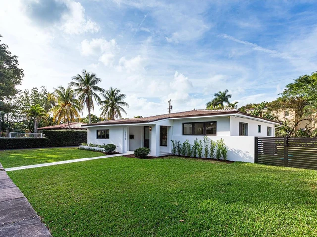 1519 Robbia Ave, Coral Gables FL 33146