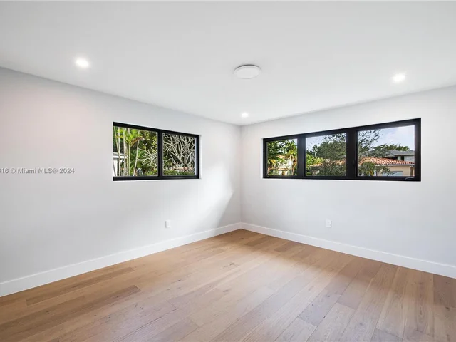 1519 Robbia Ave, Coral Gables FL 33146