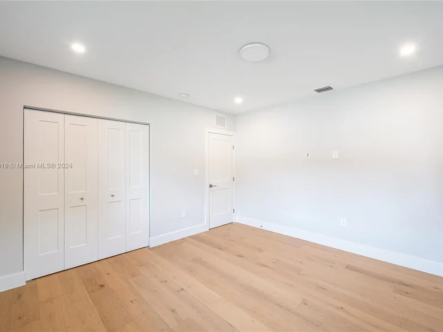 1519 Robbia Ave, Coral Gables FL 33146