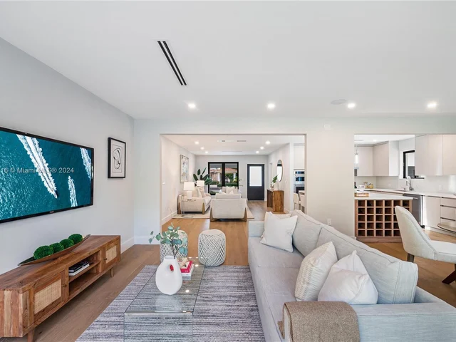 1519 Robbia Ave, Coral Gables FL 33146