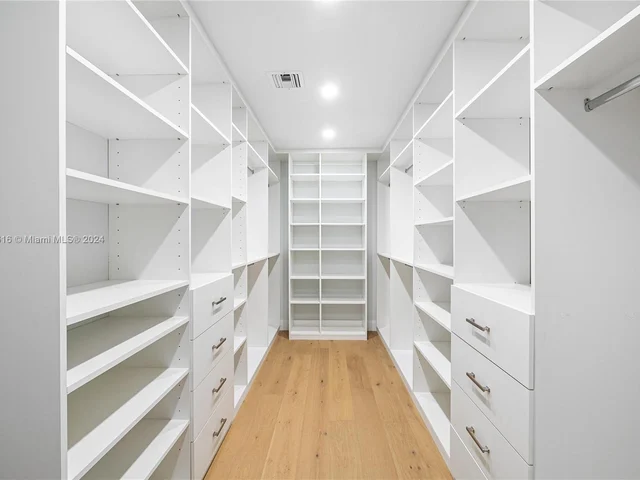 1519 Robbia Ave, Coral Gables FL 33146