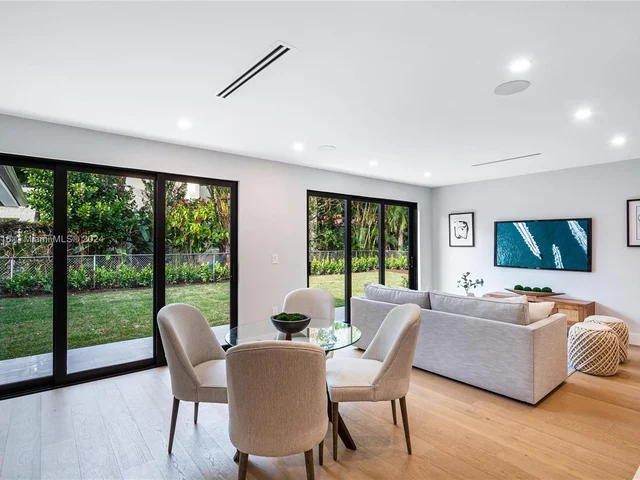 1519 Robbia Ave, Coral Gables FL 33146