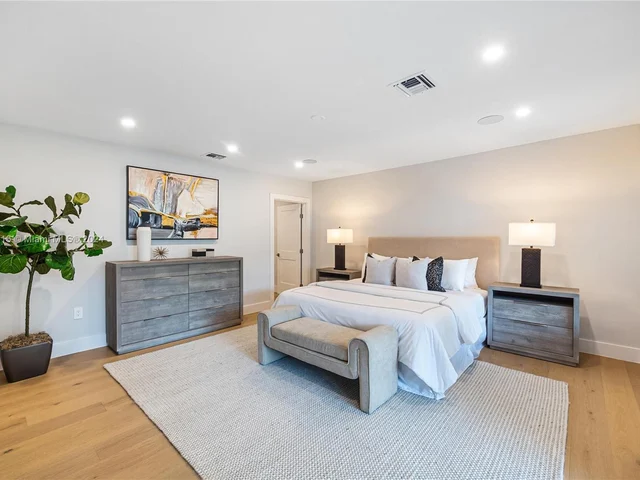 1519 Robbia Ave, Coral Gables FL 33146