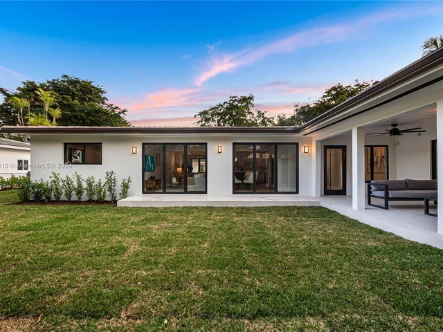 1519 Robbia Ave, Coral Gables FL 33146