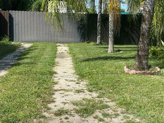 17225 SW 302nd St, Homestead FL 33030