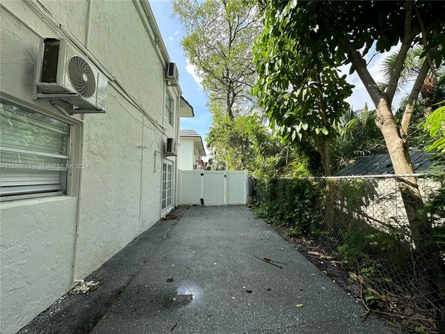 1413 N Dixie Hwy # 3, Fort Lauderdale FL 33304