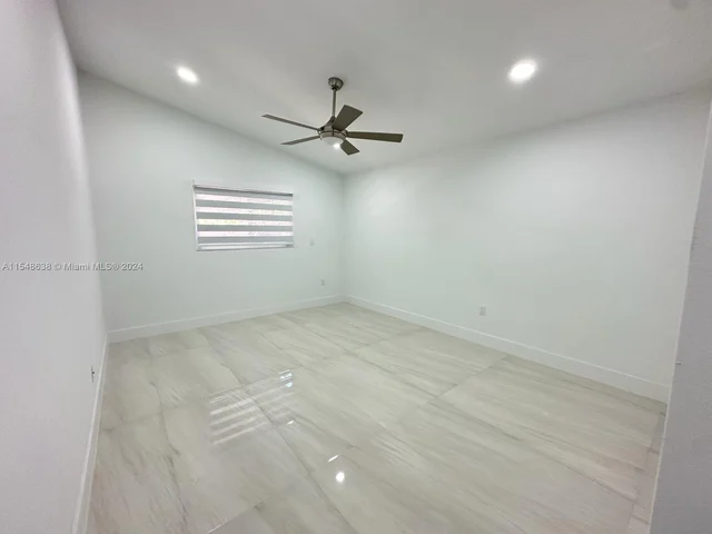 7472 NW 169th Ln, Hialeah FL 33015